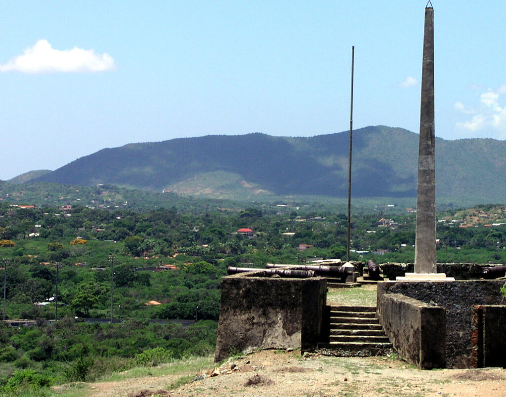 Descubre los 5 lugares históricos que puedes visitar en Margarita