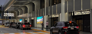Terminal Nacional del Aeropuerto Internacional Simón Bolívar de Maiquetía durante el proceso de recuperación de la conectividad aérea en Venezuela en 2026.