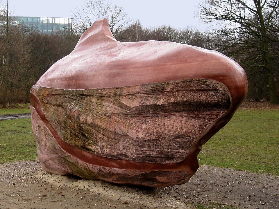 Escultura de la Abuela Kueka en Berlín, antes de su repatriación a Venezuela en 2020.